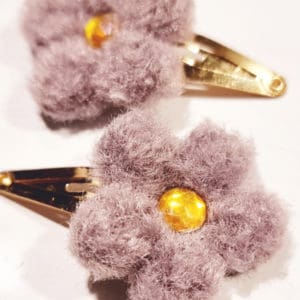 Bloemen van wol op haarknipje voor kinderen meisjes
