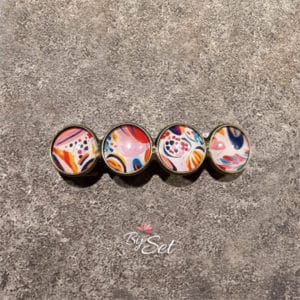 kleurrijke haarknip voor dames met weinig haar