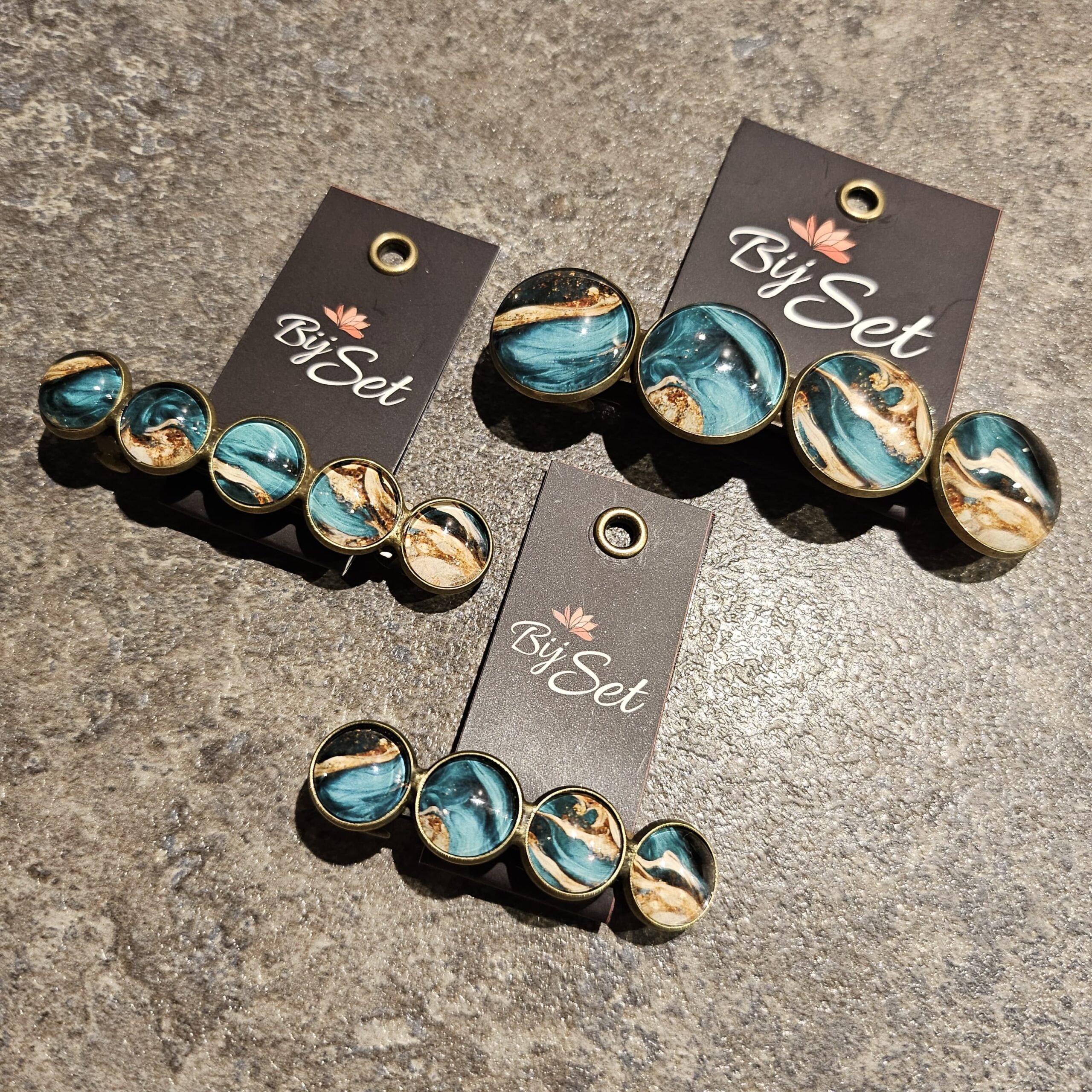 cabochon haarclips, haarknippen met unieke accessoire stenen. Geschikt voor dun en dik haar