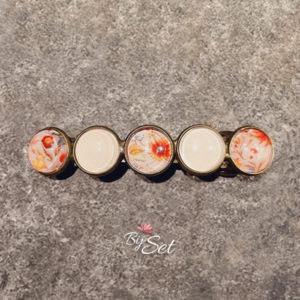 creme kleurige haarknip