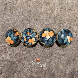 dames haarknip met lente bloemen