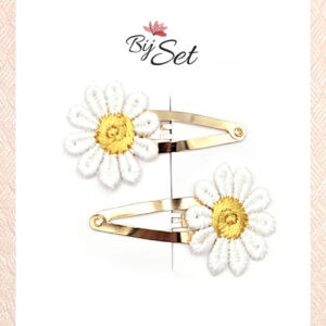 haarknipjes met een madelief