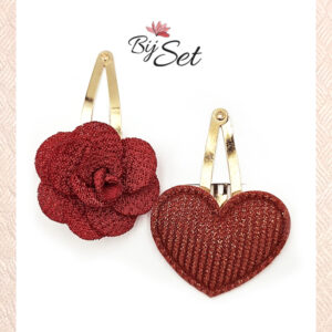 knipje met rode roos en rood hart