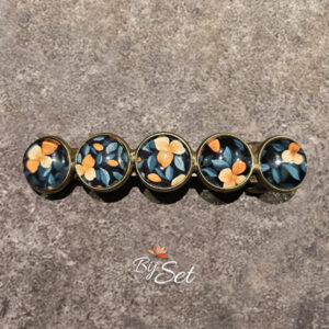 dames haarknip met lente bloemen