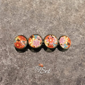 retro haarknip met bloemen